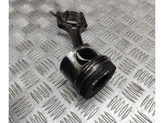  Поршень  31339777, 31401216  Volvo V60  