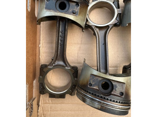 Píst MD152563, MD119671   Mitsubishi Pajero     