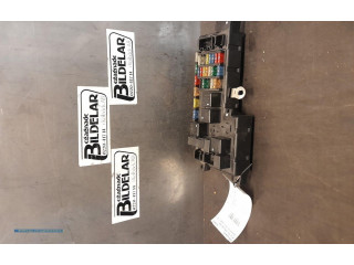 Блок предохранителей 9452993 Volvo V70