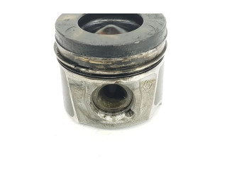 Píst 95517816, 4407965 Opel Vivaro