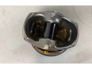  Поршень DNUE 06KBG, 82.435  Audi A3 S3 8V  