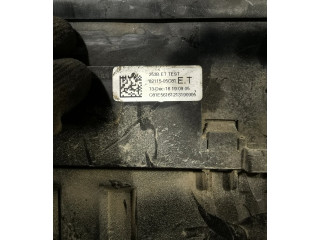 Pojistková skříňka Toyota Avensis T270 2017