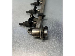 Топливная рампа 037906031AA, 037906031AA   Audi A3 S3 8L  