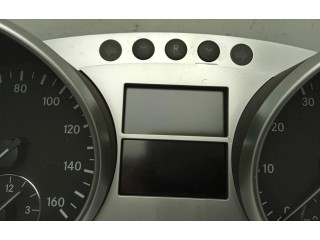 Панель приборов A2515403647   Mercedes-Benz ML W164       