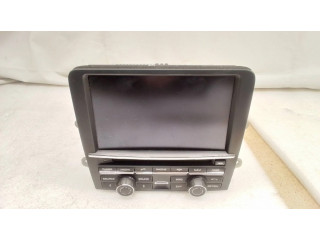 Радио/ проигрыватель CD/DVD / навигация