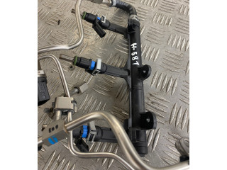 Vstřikovací lišta 06E133682C   Audi A8 S8 D4 4H    CREC 