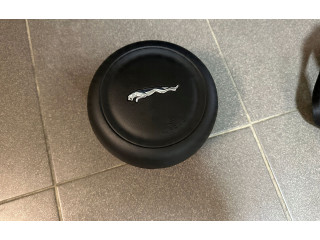 Подушка безопасности водителя GX73043B13, 204DTD Jaguar XF X260