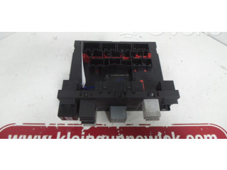 Блок предохранителей 1K0937049K, 1K0937049A   Volkswagen Caddy    