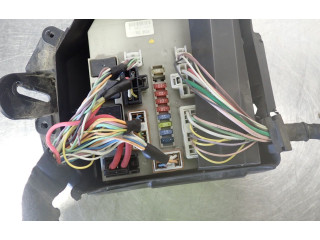 Блок предохранителей  8200683706   Renault Clio III    