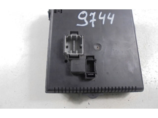 Блок предохранителей  8676391, 8676391   Volvo V70    