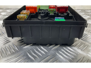   Pojistková skříňka 1K0937125D   Volkswagen Tiguan 2011