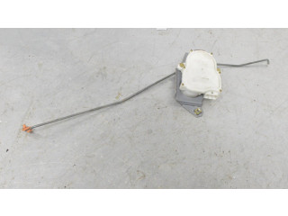 Zámek zadních dveří Mitsubishi Pajero 2001