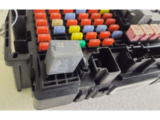 Pojistková skříňka 0799964, JB881577C708W Hummer H3 2009