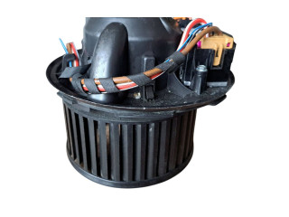 Вентилятор печки 1K1820015Q, F998922Q Volkswagen Caddy