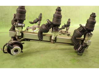 Топливная рампа Audi A6 S6 C5 4B