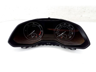 Панель приборов 3V0920941B   Skoda Superb B8 (3V)       