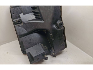 Pojistková skříňka Volkswagen Transporter - Caravelle T5 2005