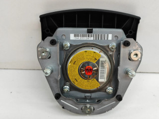 Подушка безопасности водителя 4513047100C0 Toyota Prius+ (ZVW40)