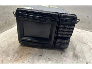 Радио/ проигрыватель CD/DVD / навигация