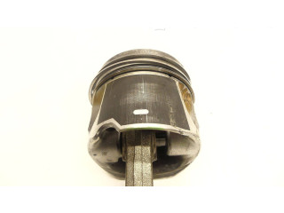 Поршень с шатуном D4204T5 D4204T14 82L175, FO61 Volvo S60