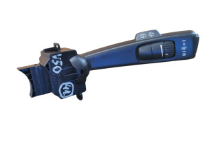 Ручка стеклоочистителей 8682869   Volvo V50