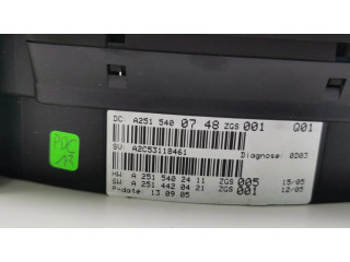 Přístrojová deska  Mercedes-Benz ML W164 2006 A2515400748  