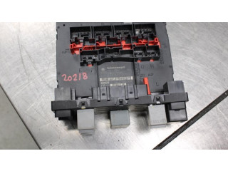  Pojistková skříňka 8P0907279H   Audi TT TTS Mk2 2007