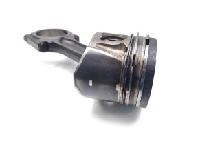  Поршень с шатуном D4204T D4204T  Volvo V50  