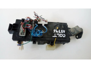 Блок предохранителей Mitsubishi Colt