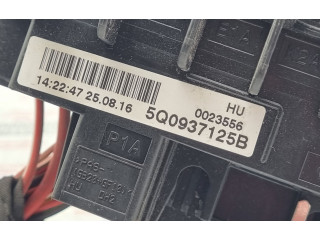 Блок предохранителей 5Q0937125B Skoda Octavia Mk3 (5E)