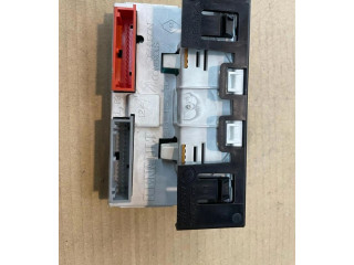 Дисплей    8200028364A   Renault Clio II