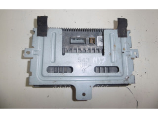 Радио/ проигрыватель CD/DVD / навигация