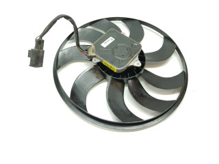 Топливная рампа 8665631, 8656548   BMW 1 F40 1.5 