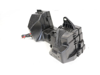 Блок предохранителей 8X2T14A003AA, AX2314290AHA Jaguar XF X250