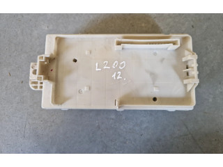 Блок предохранителей Mitsubishi L200