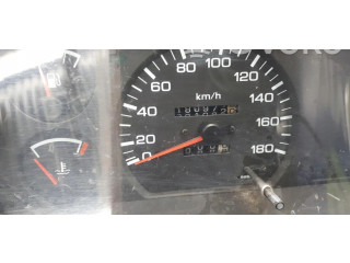 Přístrojová deska Nissan PickUp 2002 2481357g00