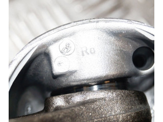 Píst 31339777, 8631505 Volvo V60 pro naftový motor 2.4