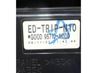 Дисплей    957101H100   KIA Ceed