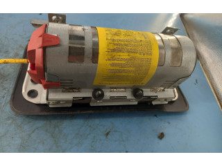 Подушка безопасности пассажира Mitsubishi Carisma