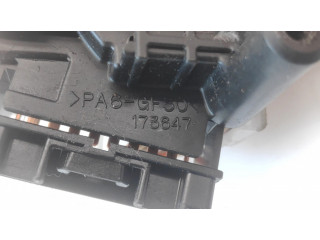 Ручка стеклоочистителей 173647 Daihatsu Sirion