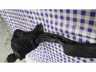 Педаль акселератора