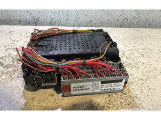 Блок предохранителей  08696098, 08696040   Volvo XC90    
