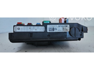 Блок предохранителей 8676391, 12217799   Volvo XC90    