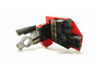 Плюсовый провод (аккумулятора)