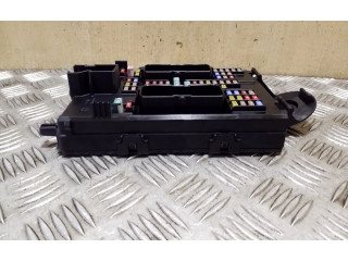 Блок предохранителей 31682732   Volvo XC90    