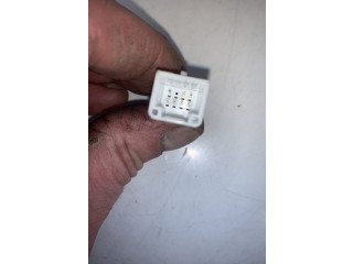 Зеркало электрическое Dacia Duster 2010 - 2017 года