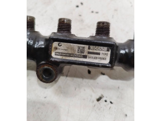 Топливная рампа 9654592680   Volvo V70  