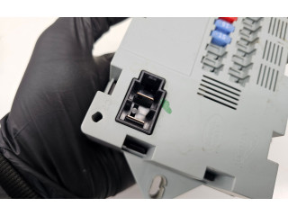 Блок предохранителей CPLA14Q073AA, 73707520 Jaguar XE