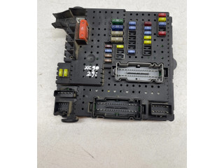 Блок предохранителей 8676391, 00004800789   Volvo XC90    