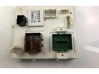 Блок предохранителей 32217332AA Volvo XC90